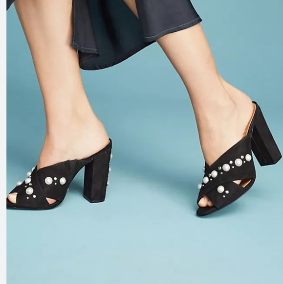 SCHUTZ ANTHROPOLOGY Suede Studded Detail Flip Flop size 7B - Picture 2 of 8